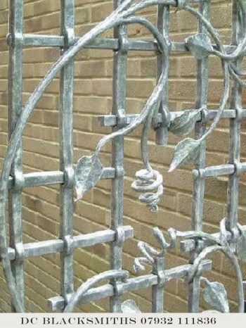 Trellis Gate, Trellis Gate