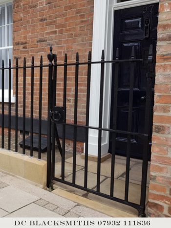 , Town House Gate
